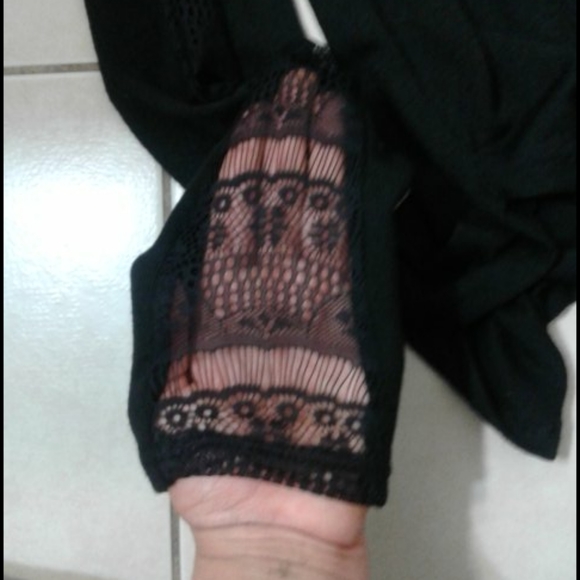 Shirt with lace detailing-Ardene - Picture 4 of 7